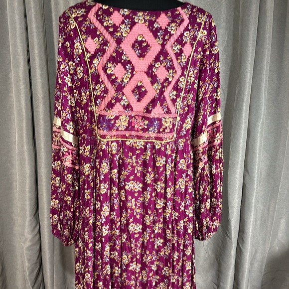 Multicolored Floral Long Sleeve V-Neck Maxi Dress - Picture 5 of 8